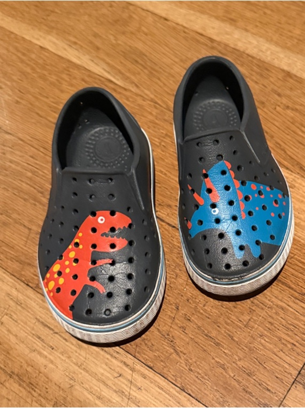Native Kids Navy Slip-On Water Shoes with Red & Blue Dino Prints